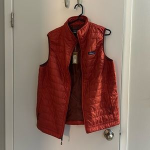 NWT Women’s Patagonia Nanopuff Vest